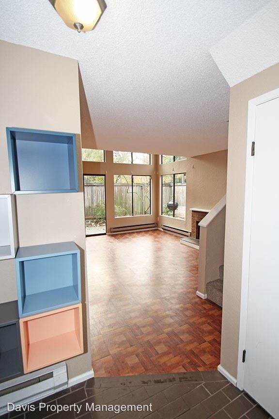 Foto del edificio - 8420 25th Ave SW