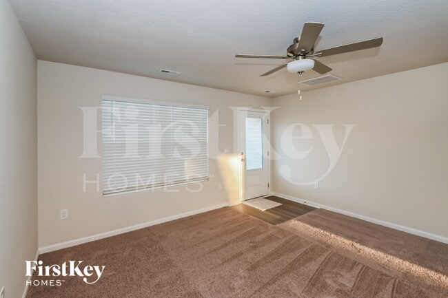 Foto del edificio - 5024 Wolfridge Ave