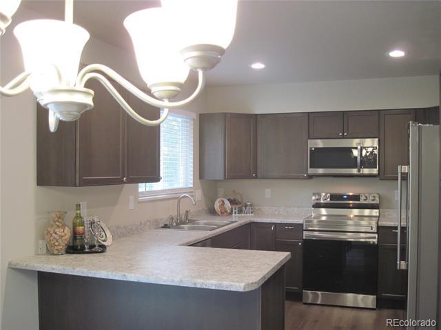 Building Photo - 3018 Pinnacle Dr