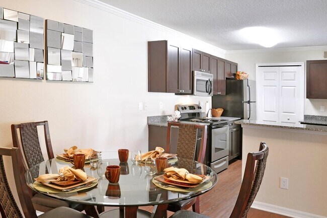 Building Photo - 213 Katherine Boulevard, Unit 2