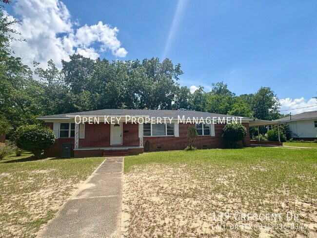 Foto del edificio - 119 Crescent Dr