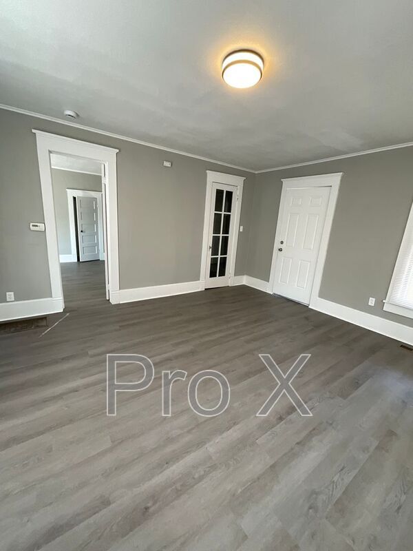 Foto del edificio - 202 W 7th St