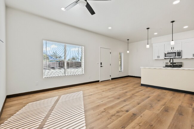 Building Photo - 3820 E Fort Lowell Rd