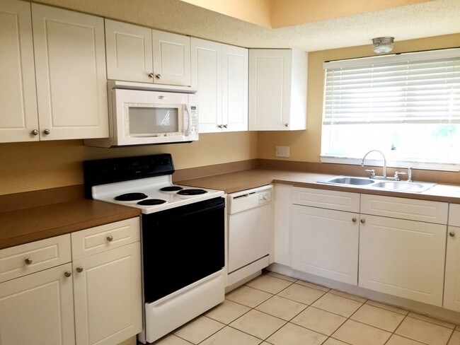 Building Photo - 3870 Mission Drive Unit 12