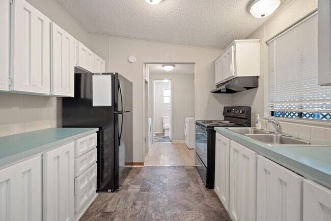 Building Photo - 6551 W Shalom Ct