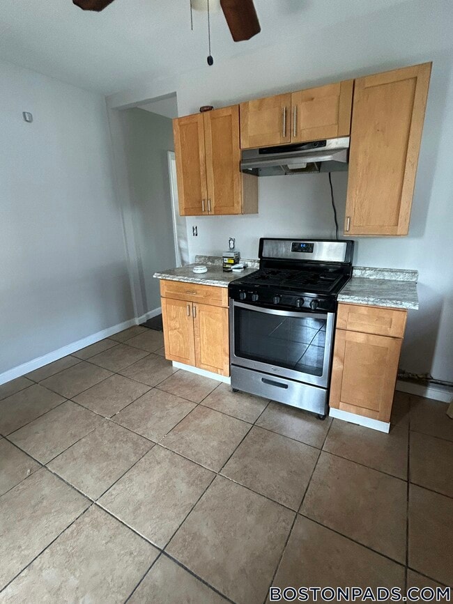 Building Photo - 196 Sherman St