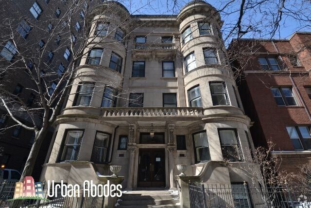 Building Photo - 3020 N Sheridan Rd