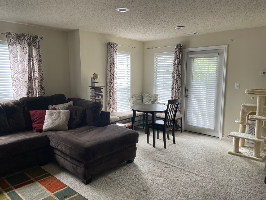 20985 Timber Ridge Ter Unit 202, Ashburn, VA 20147 Condo for Rent in