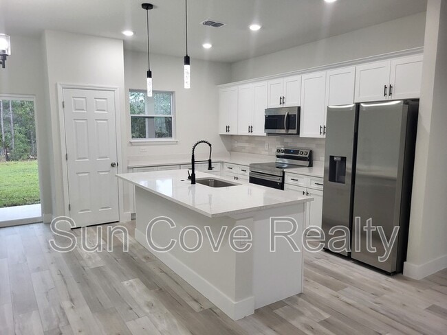 Building Photo - 646 W Homeway Loop