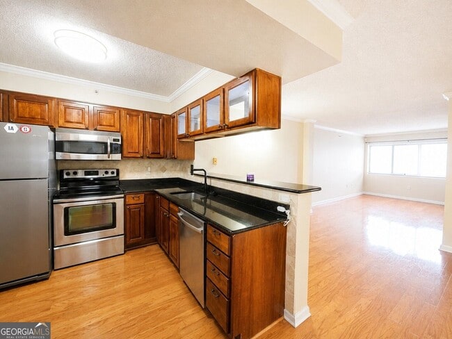 Building Photo - 795 Hammond Dr NE