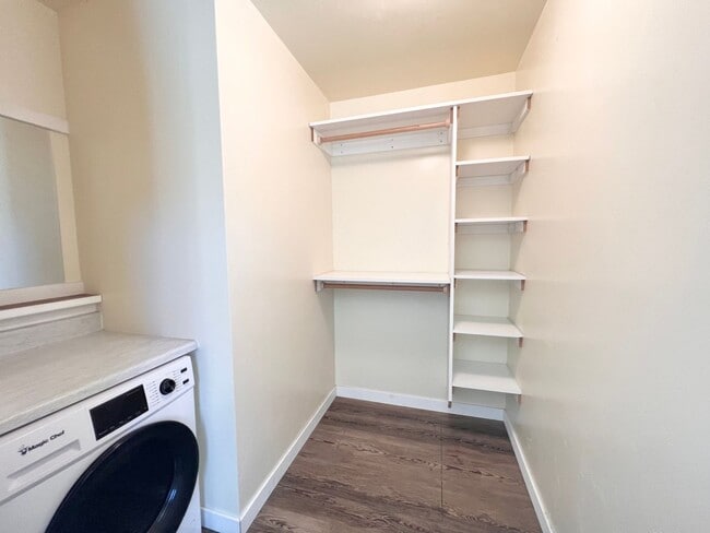 Building Photo - CHECK OUT THIS COZY STUDIO APARTMENT NEAR DOWNTOWN SISTERS!