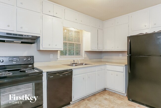 Building Photo - 3917 Leisure Woods Dr