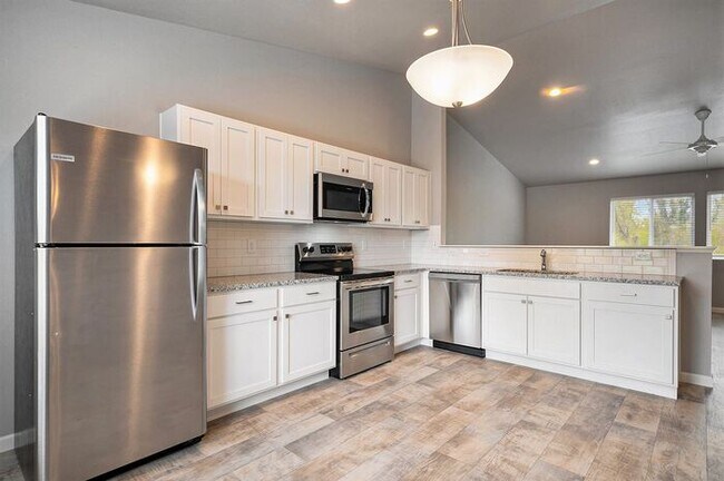 Foto del edificio - 3035 N Sedge Wren Dr