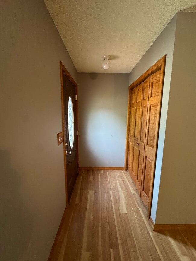 Building Photo - 1527 Holley St