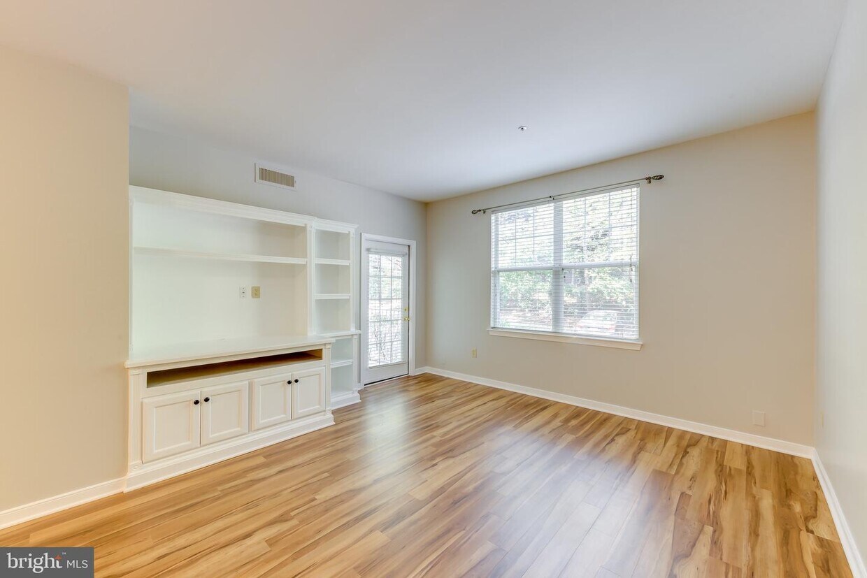 1625 International Dr Unit 109, McLean, VA 22102 Room for Rent in