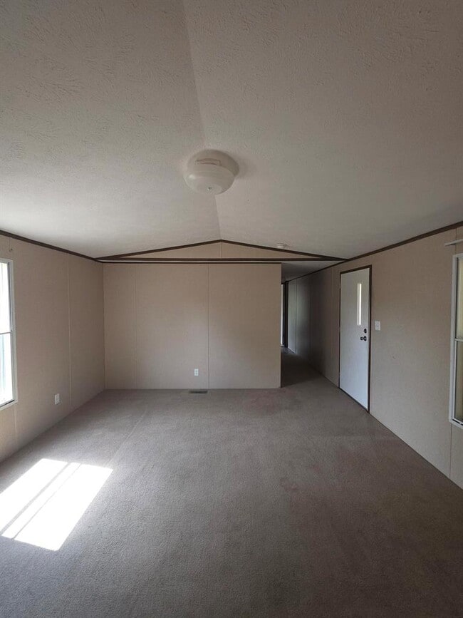 Building Photo - 149 Castle Guard Ln