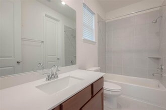 Building Photo - 1343 Vinter Mdws Ln