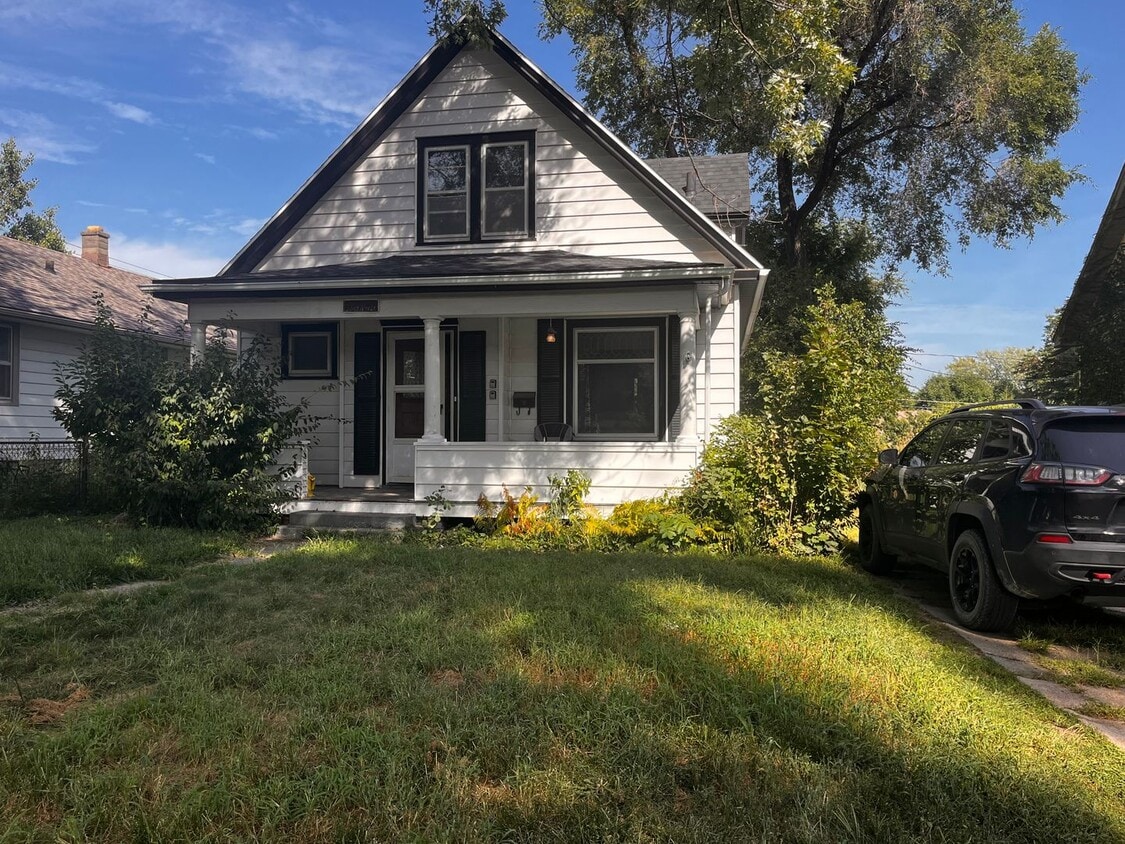 Primary Photo - Great 3 Bed 2 Bath for Rent