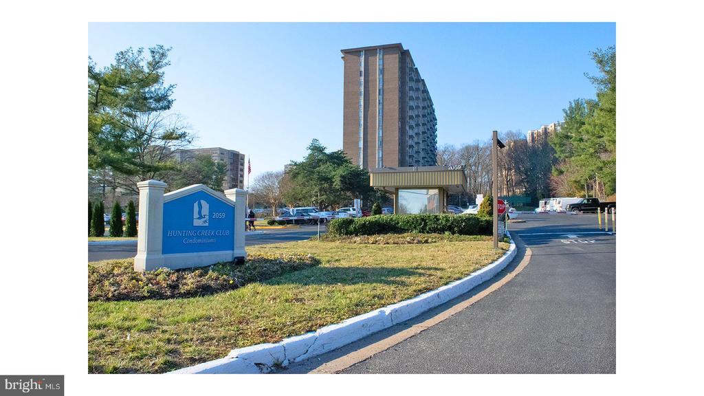 Foto principal - 2059 Huntington Ave