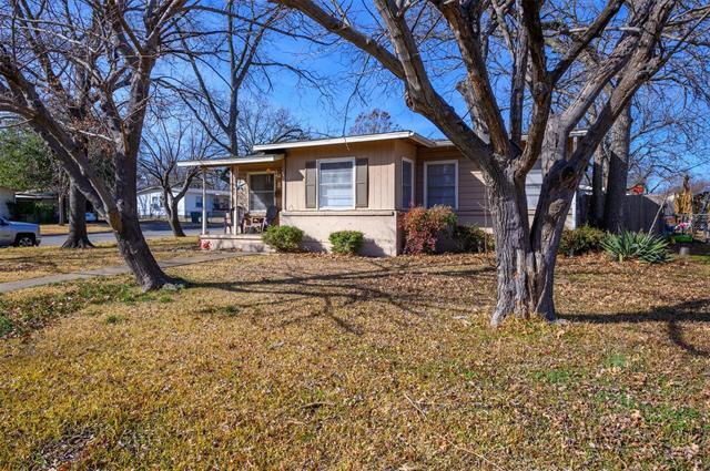 Building Photo - 221 W Burton St