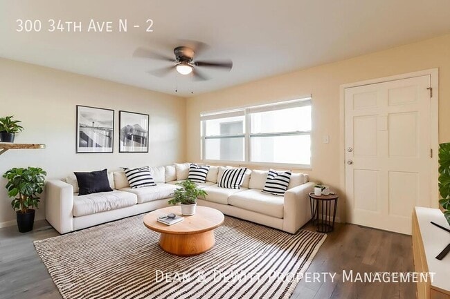 Foto del edificio - 300 34th Ave N