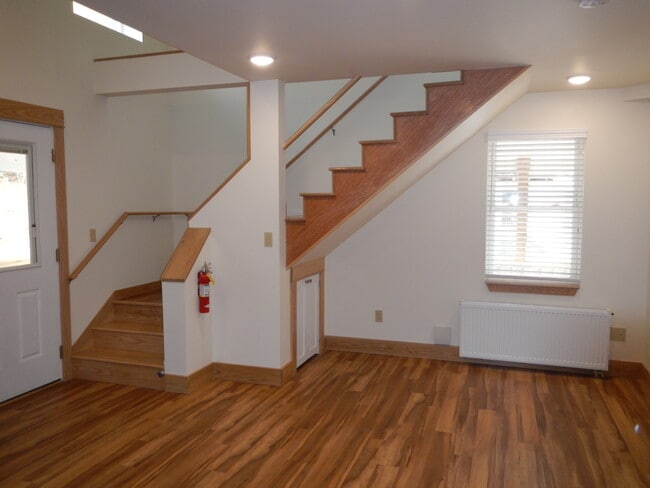 Building Photo - 246 Chestnut St