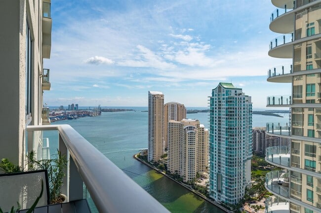 Building Photo - 300 S Biscayne Blvd