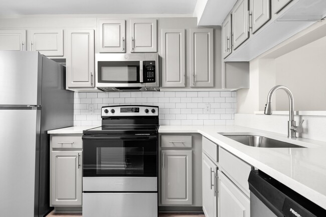 Building Photo - Doria Apartments