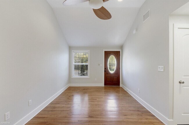 Building Photo - 2 br, 2 bath House - 1904 Pershing Dr