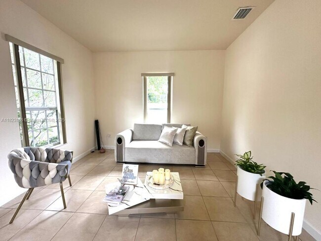 Foto del edificio - 9050 SW 170th Ct