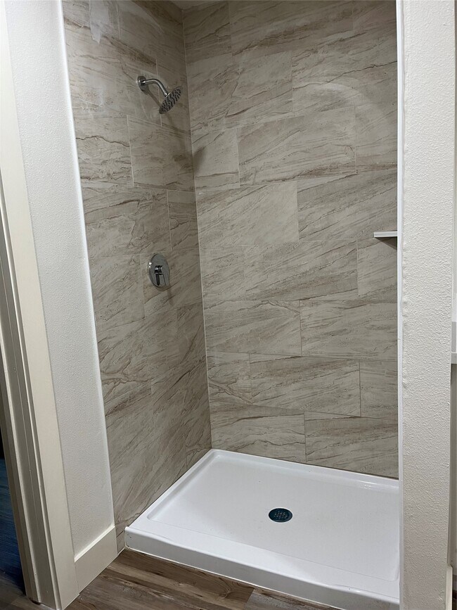 Foto del edificio - 2629 W Main St