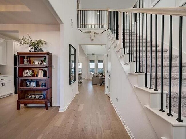 Foto del edificio - 1405 Castalo Ln