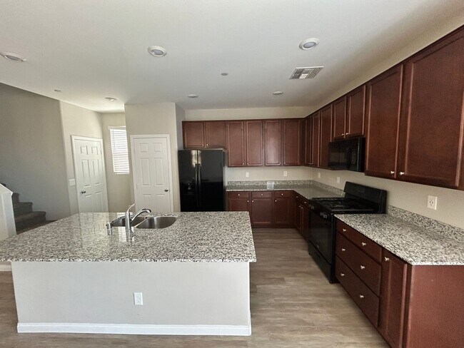 Foto del edificio - Inspirada 4-Bedroom 3-Bathroom Home!
