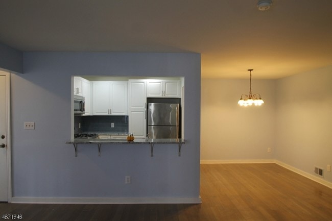 Building Photo - 432 Tournament Dr