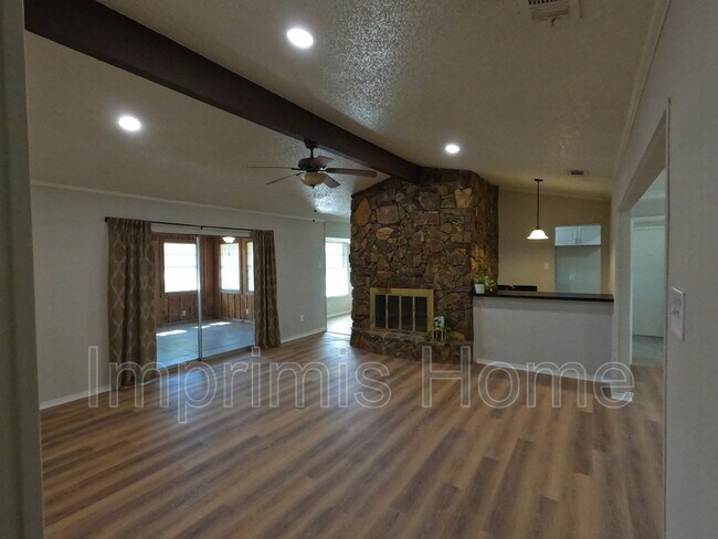Foto del edificio - 430 Ridgewood Dr