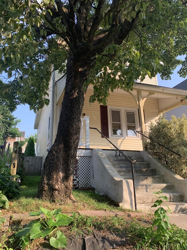 Photo - 225 Simpson Rd (Ardmore, PA) House
