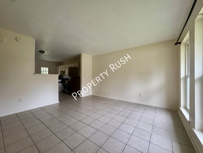 Building Photo - 9328 Lancer Ln