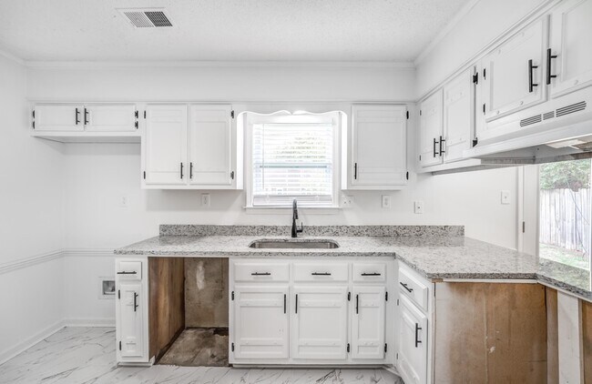 Building Photo - 6601 Mallard Nest Cove