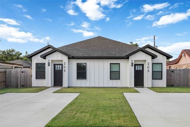 Photo - 205 Bolden St Apartment