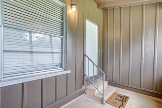 Building Photo - 4440 Castor St