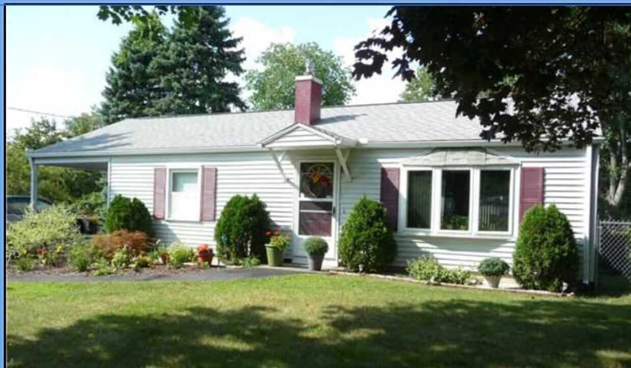 60 Keddy St, Springfield, MA 01109 House for Rent in Springfield, MA