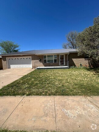 Building Photo - 312 Prairieview Dr