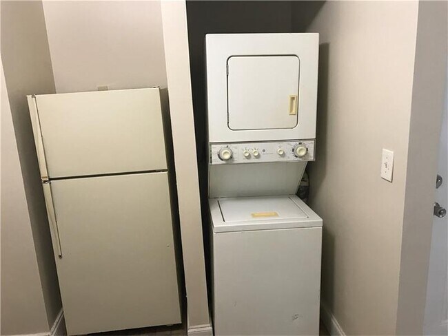 Foto del edificio - 3421 NW 44th St