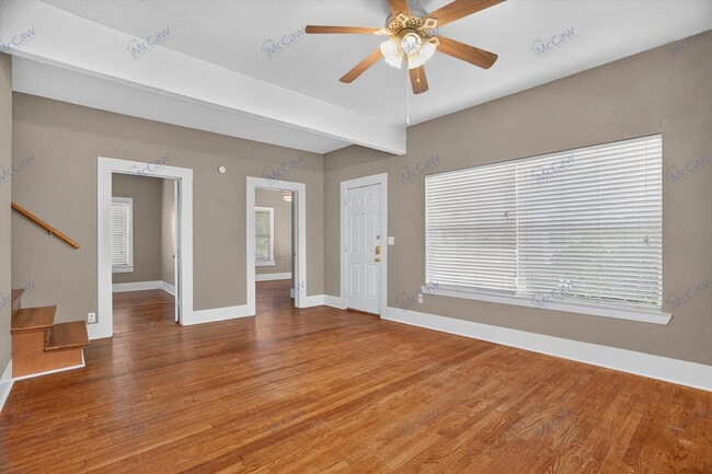 Building Photo - 303 S Elm St