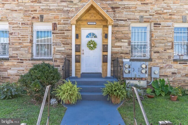 Foto del edificio - 1223 Simms Pl NE