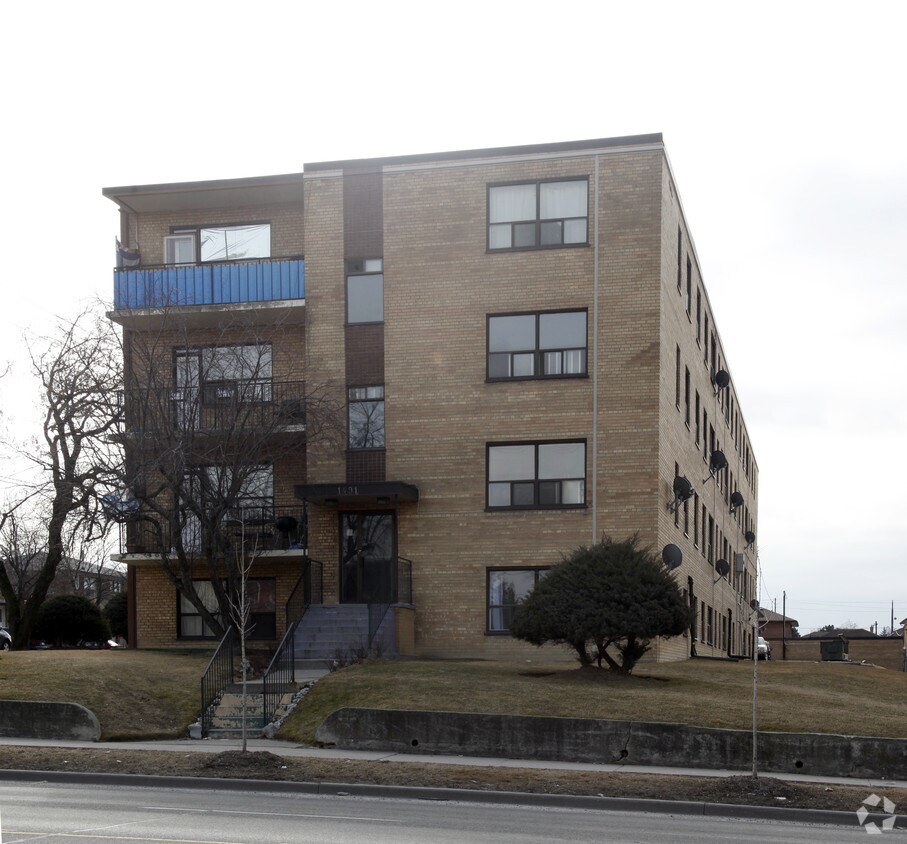 Willow Apartments Apartments 1491 Wilson Ave Toronto, ON