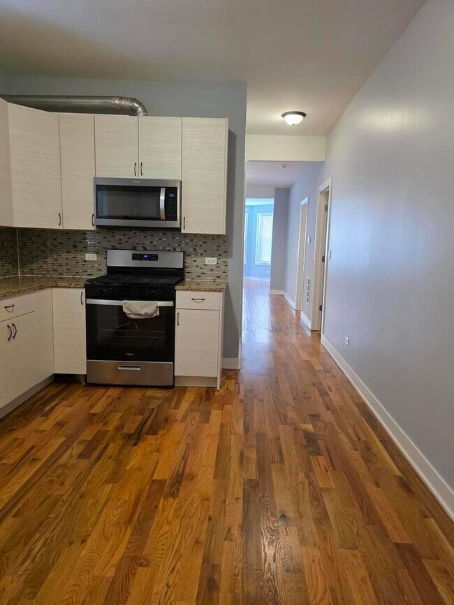 Foto del edificio - 539 N Trumbull Ave