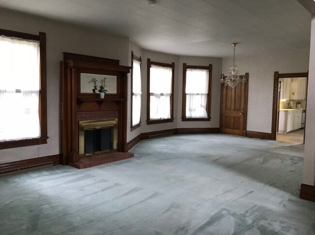 Building Photo - 6387 N 107th St