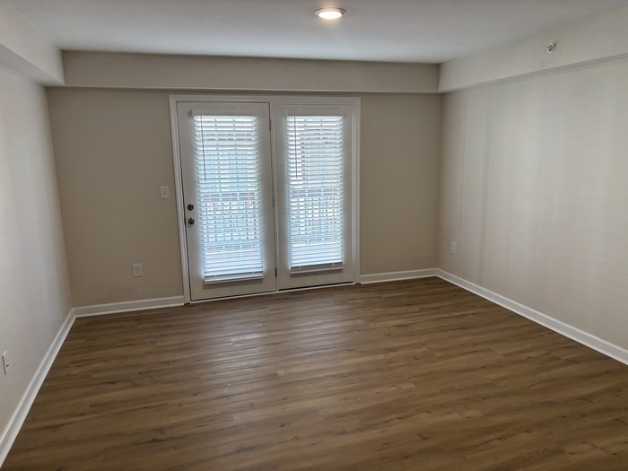 Foto principal - South Nashville 2 bedroom 2 bath Condo