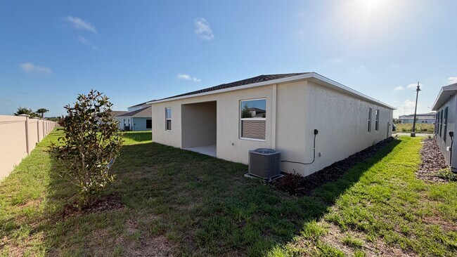 Building Photo - 5177 Green Belt Dr